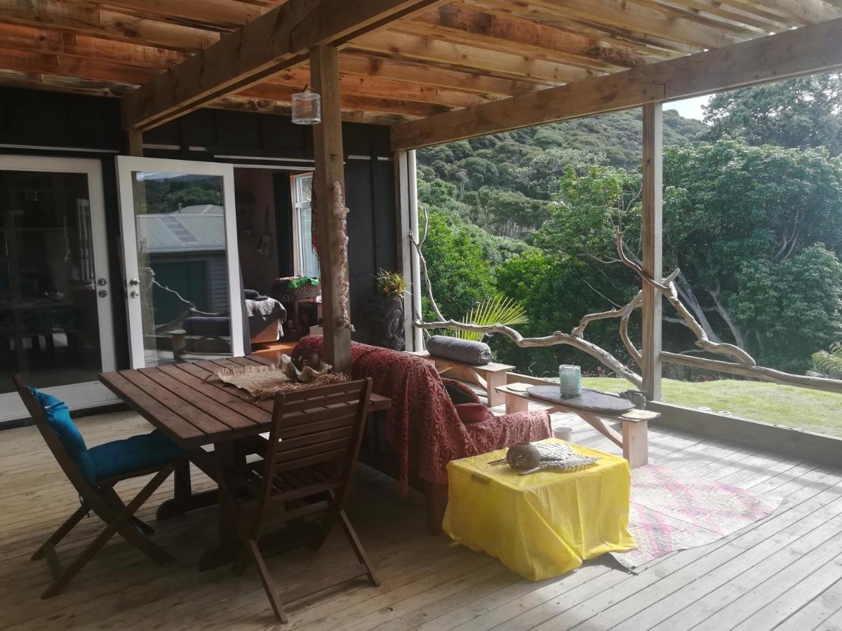 Bed and Breakfast Mulberry Grove Retreat Tryphena Экстерьер фото